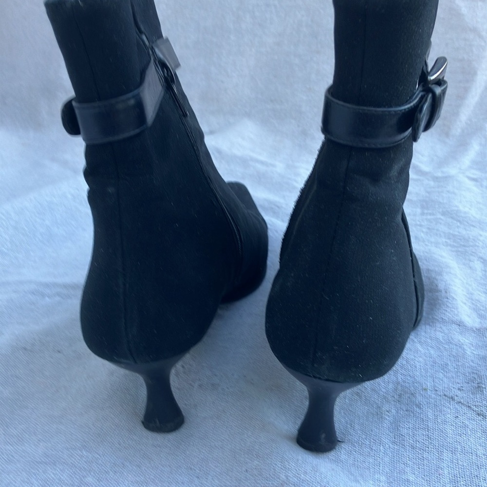 Stuart Weitzman Booties, Size 7. Very Good Condit… - image 3